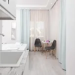 Ξενοδοχείο με διαμερίσματα Polyxeni's 3*