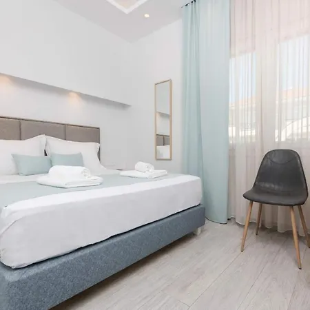 Aparthotel Polyxeni's 3*